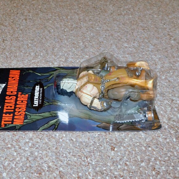 2018 Funko Savage World Horror Texas Chainsaw Massacre Leatherface MOC Brand New - Picture 4 of 8